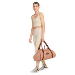 Bolsa Nike Gym Club - Retro Mujer (24 L) 13 Bolsa Nike Gym Club - Retro Mujer (24 L) -ADIDAS Ventas bolsa nike gym club retro mujer black rush orange 5