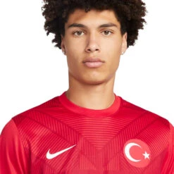 Camiseta Nike Turquía Segunda Equipación Stadium 2022-2023 9 Camiseta Nike Turquía Segunda Equipación Stadium 2022-2023 -ADIDAS Ventas camiseta nike turquia segunda equipacion stadium mundial qatar 2022 university red gym red 2