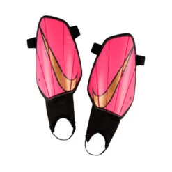 Espinillera Nike Charge Guard