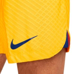 Pantalón Corto Nike FC Barcelona Cuarta Equipación Match 2022-2023 -ADIDAS Ventas pantalon corto nike fc barcelona cuarta equipacion stadium 2022 2023 yellow deep royal blue 3