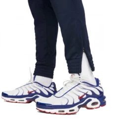 Pantalón Largo Nike FC Barcelona Fanswear 2022-2023 11 Pantalón Largo Nike FC Barcelona Fanswear 2022-2023 -ADIDAS Ventas pantalon largo nike fc barcelona fanswear 2022 2023 obsidian midnight navy 4